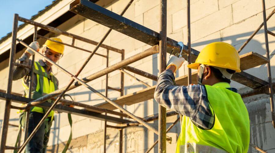 Professional fairlawn roofing services in Saint Lucas, IA
